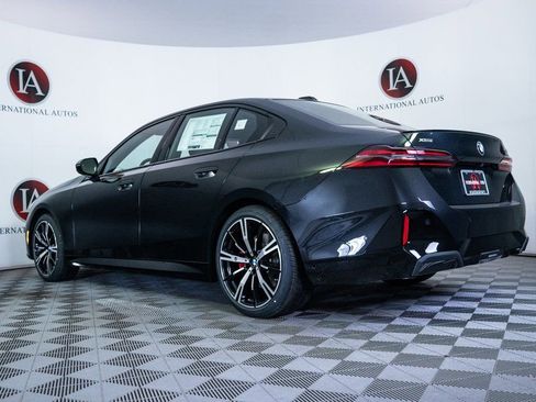 New 2026 BMW 530i xDrive w/ M Sport Package image 4