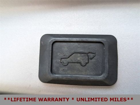 Used 2022 Toyota RAV4 SE image 15