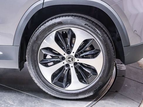 Certified 2025 Mercedes-Benz GLA 250 image 9