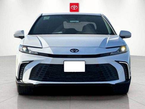 New 2026 Toyota Camry SE FWD image 7