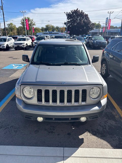 Used 2015 Jeep Patriot High Altitude AWD/4WD image 2