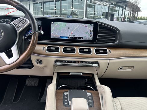 Used 2022 Mercedes-Benz GLS 450 4MATIC image 31