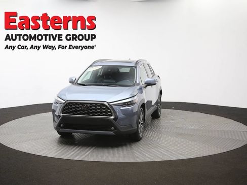 Used 2022 Toyota Corolla Cross XLE w/ Convenience Package AWD/4WD image 54
