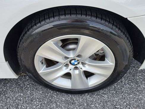Used 2013 BMW 528i Sedan RWD image 6