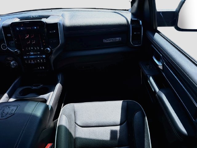 Used 2025 RAM 1500 Laramie w/ Sport Appearance Package AWD/4WD image 17