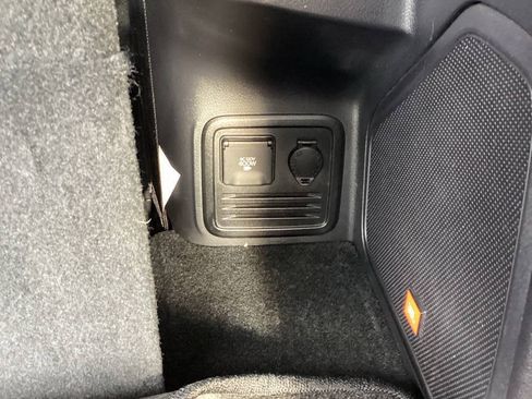 Used 2014 Toyota 4Runner Limited AWD/4WD image 17