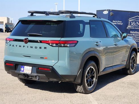New 2026 Nissan Pathfinder SV image 3
