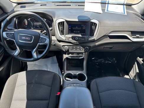 Used 2024 GMC Terrain SLE AWD/4WD image 12