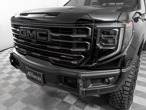 Used 2025 GMC Sierra 1500 AT4X w/ AT4X AEV Edition image 32