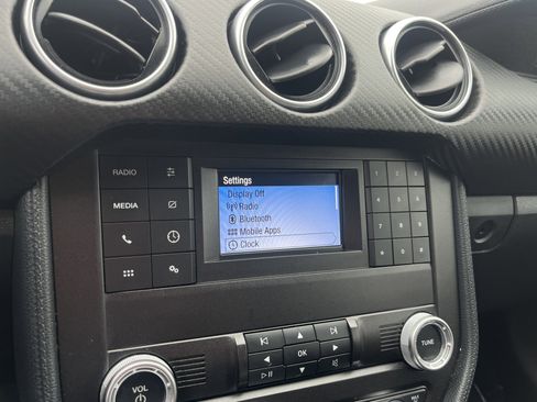 Used 2019 Ford Mustang Coupe RWD image 23