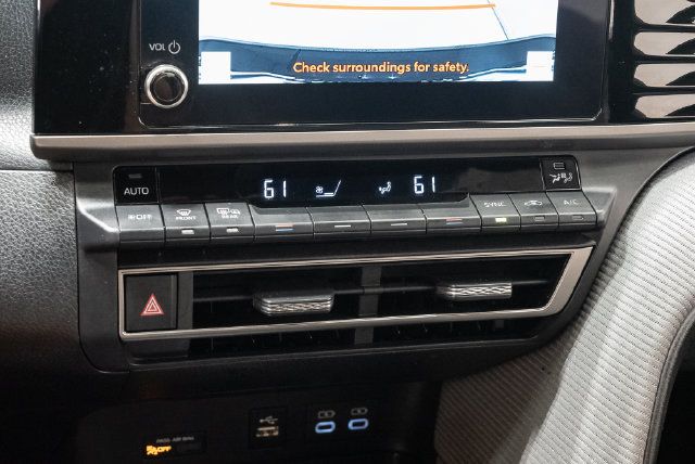 Used 2026 Toyota Camry SE FWD image 19