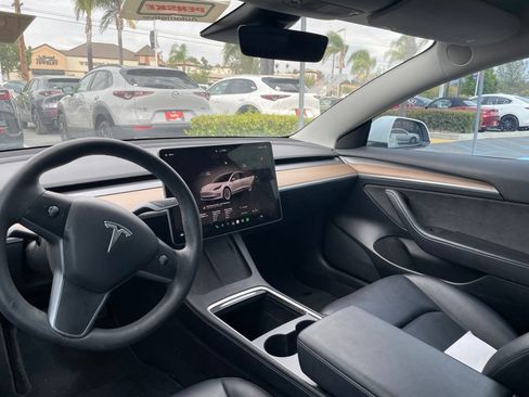 Used 2022 Tesla Model 3 Long Range AWD/4WD image 9