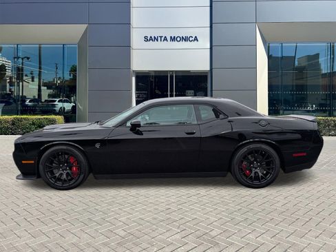 Used 2016 Dodge Challenger SRT Hellcat image 8