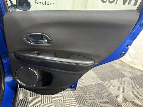 Used 2018 Honda HR-V EX image 14