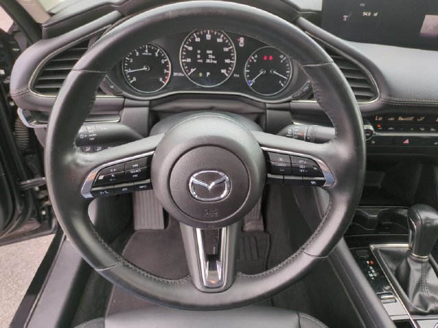 Used 2024 MAZDA MAZDA3 s FWD image 9