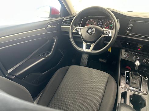 Used 2019 Volkswagen Jetta SE image 15
