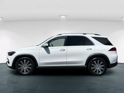 Used 2025 Mercedes-Benz GLE 450e 4MATIC w/ Driver Assistance Package image 4