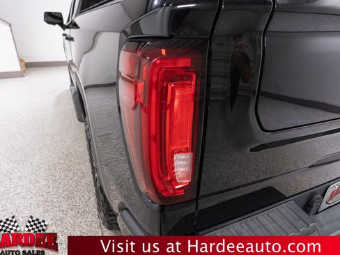 Used 2019 GMC Sierra 1500 AT4 w/ AT4 Premium Package AWD/4WD image 9