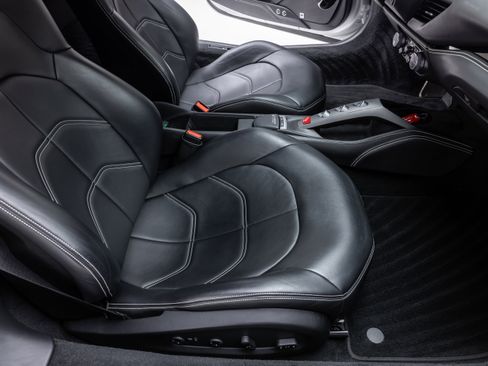 Certified 2018 Ferrari 488 GTB RWD image 42