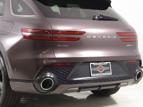 Used 2023 Genesis GV70 3.5T Sport w/ Sport Prestige Package AWD/4WD image 26
