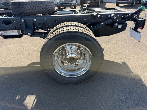 New 2026 Ford F550 4x4 Crew Cab image 18