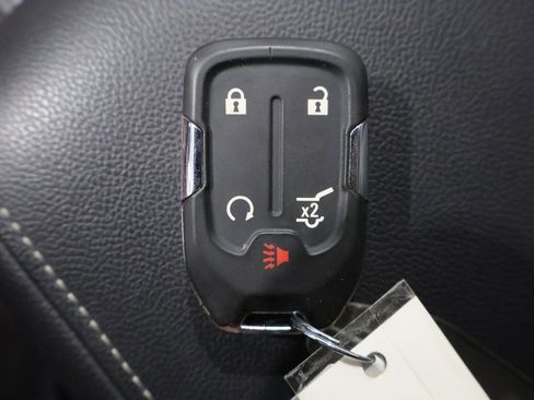 Used 2023 GMC Acadia SLT image 29