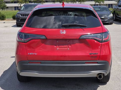 Used 2024 Honda HR-V Sport image 7