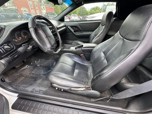 Used 1995 Chevrolet Camaro Z28 RWD image 7
