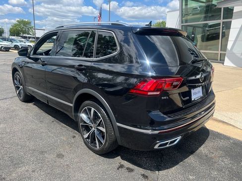 Used 2022 Volkswagen Tiguan SEL R-Line AWD/4WD image 4