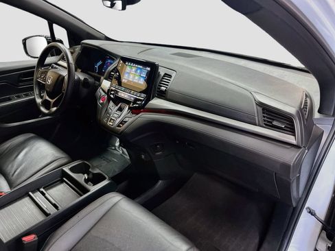 Used 2024 Honda Odyssey Sport image 30