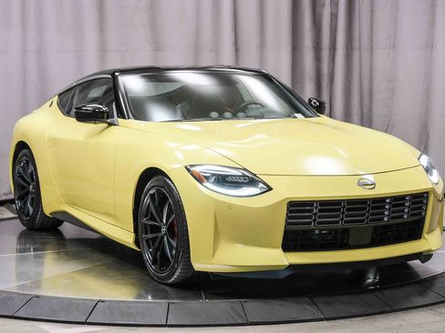 Used 2024 Nissan Z Performance w/ Floor Mat Package RWD image 5
