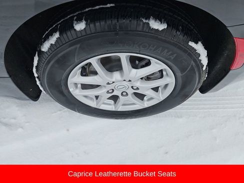 Used 2025 Chrysler Pacifica Select image 14