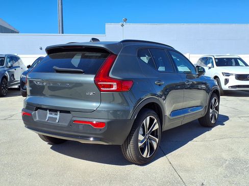 New 2026 Volvo XC40 B5 Ultra w/ Protection Package Premier image 7