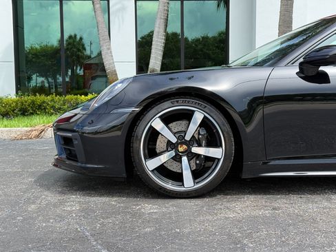 Used 2024 Porsche 911 Carrera S RWD image 12