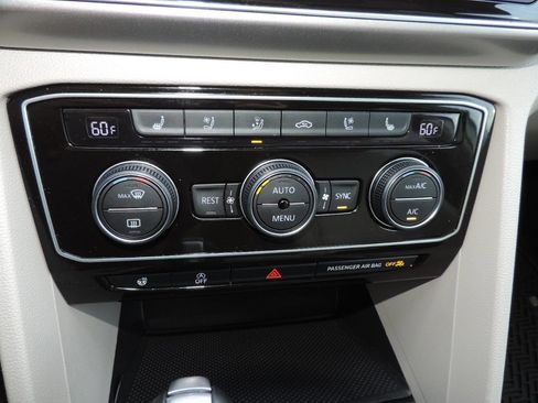 Used 2019 Volkswagen Atlas SEL Premium AWD/4WD image 27
