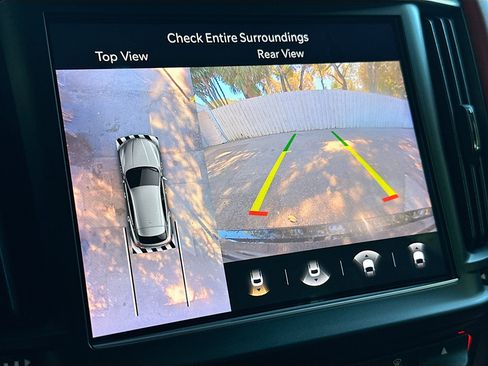 Used 2022 Maserati Levante Modena image 14