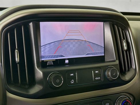 Used 2019 Chevrolet Colorado Z71 AWD/4WD image 23