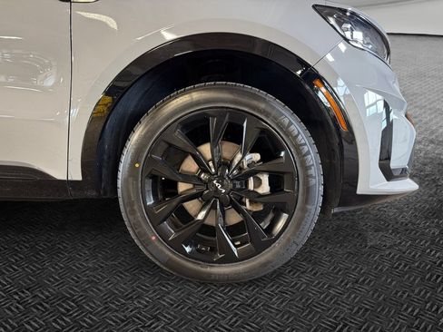 Certified 2023 Kia Sorento SX AWD/4WD image 11
