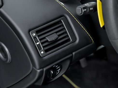 Used 2015 Aston Martin V8 Vantage GT image 24