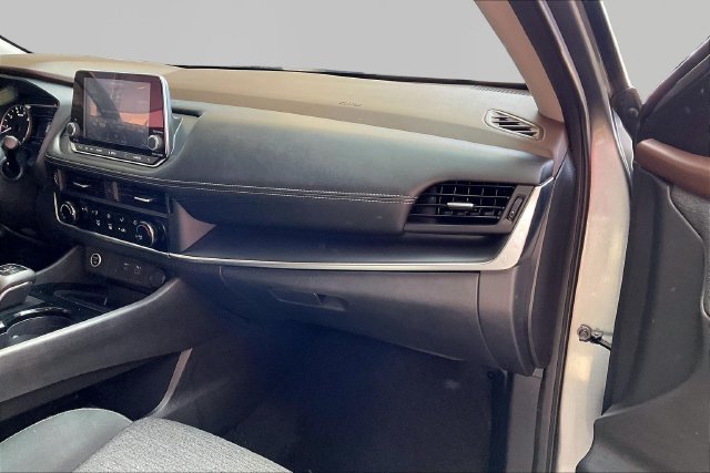Used 2021 Nissan Rogue S AWD/4WD image 18