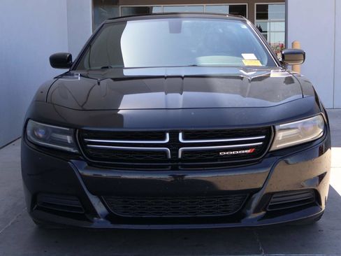 Used 2017 Dodge Charger SE image 5
