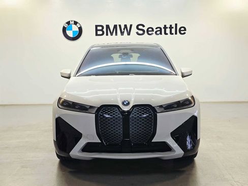 Used 2025 BMW iX xDrive50 AWD/4WD image 6