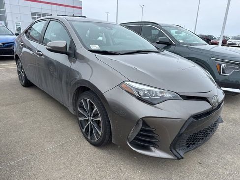 Used 2018 Toyota Corolla SE image 11