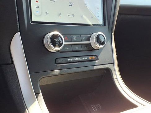 Used 2023 Ford Edge SEL w/ Convenience Package image 14