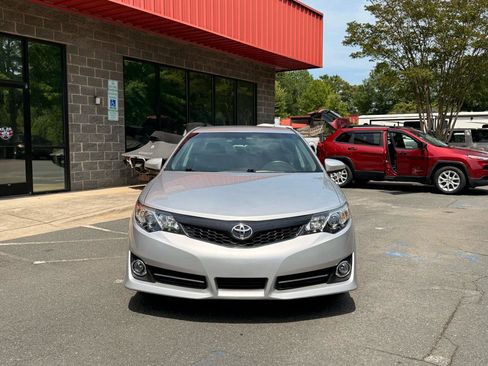 Used 2013 Toyota Camry SE FWD image 5
