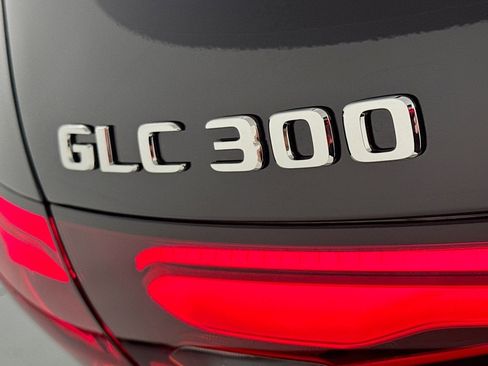 New 2026 Mercedes-Benz GLC 300 image 8