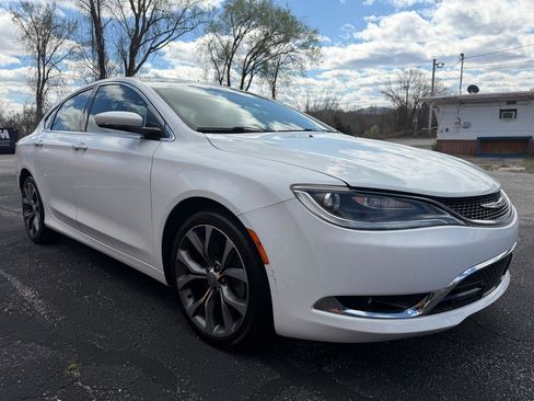Used 2015 Chrysler 200 C image 3