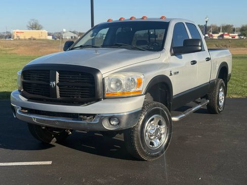 Used 2006 Dodge Ram 3500 Truck SLT image 1