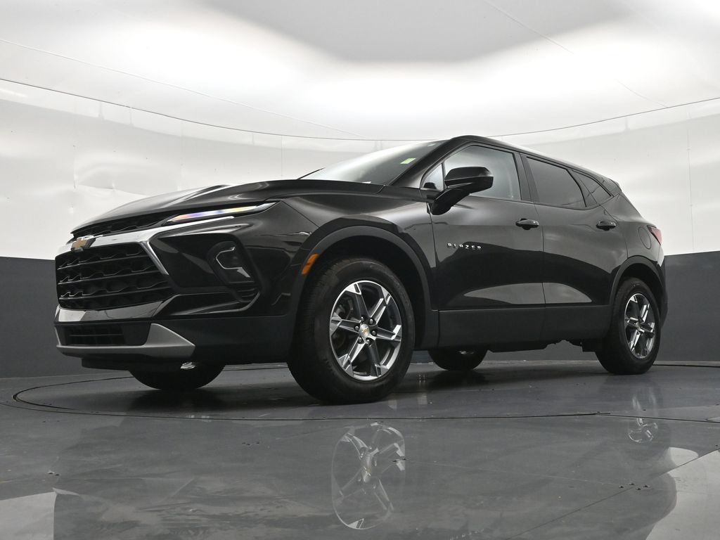 Used 2023 Chevrolet Blazer LT FWD image 26