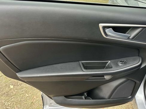 Used 2023 Ford Edge SEL image 19